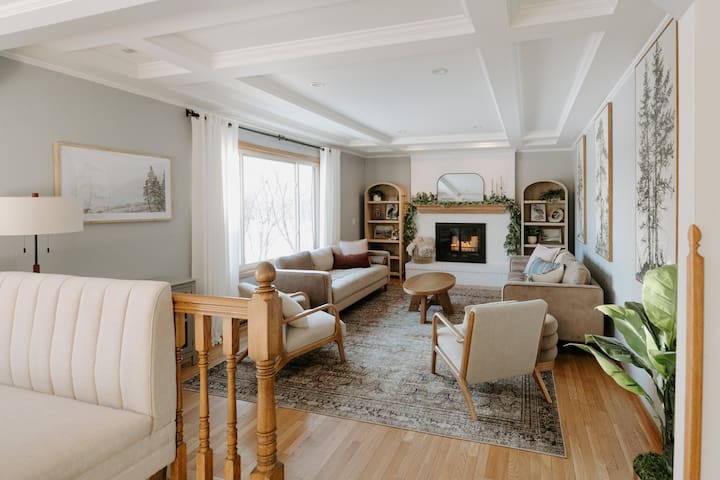 Private 6BD/4BA Oasis:HeatedPool+GameArea+Bar+Park gallery image 2