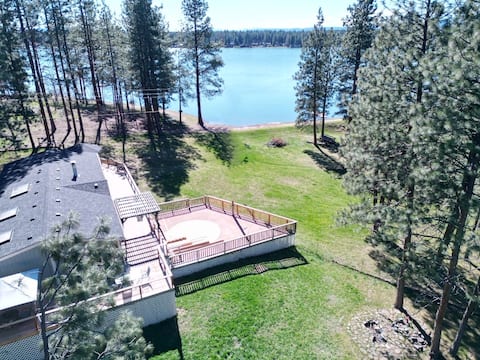 2 Acres 2 Homes Lake Front!