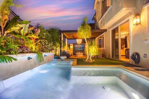 @Marbella Lane - Stylish Dream Home in RMV w/ Pool