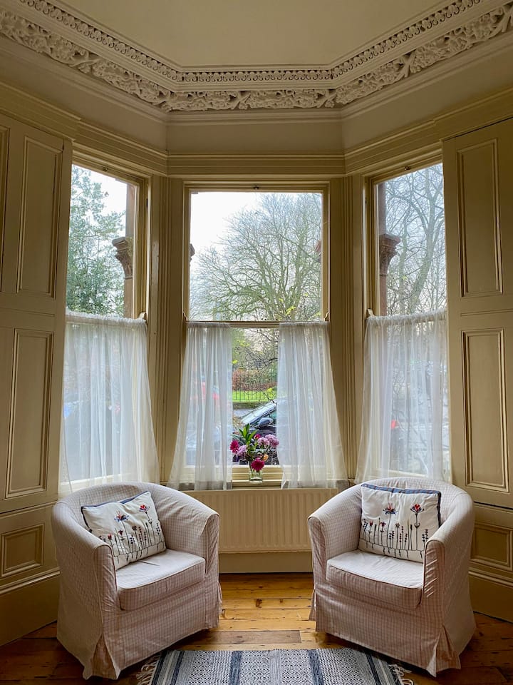 100 Botanic Ave – Charming Victorian Apartment - Belfast