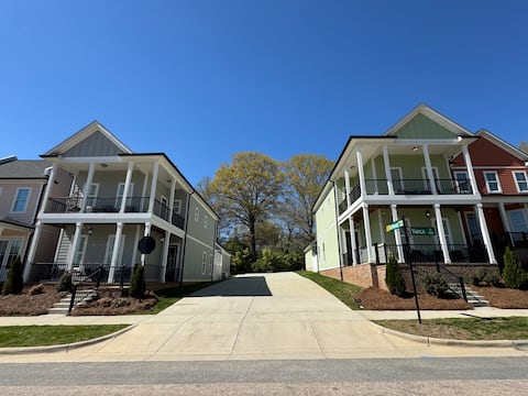 Mill Ridge Estate ~Sleeps 17~ Steps From Downtown