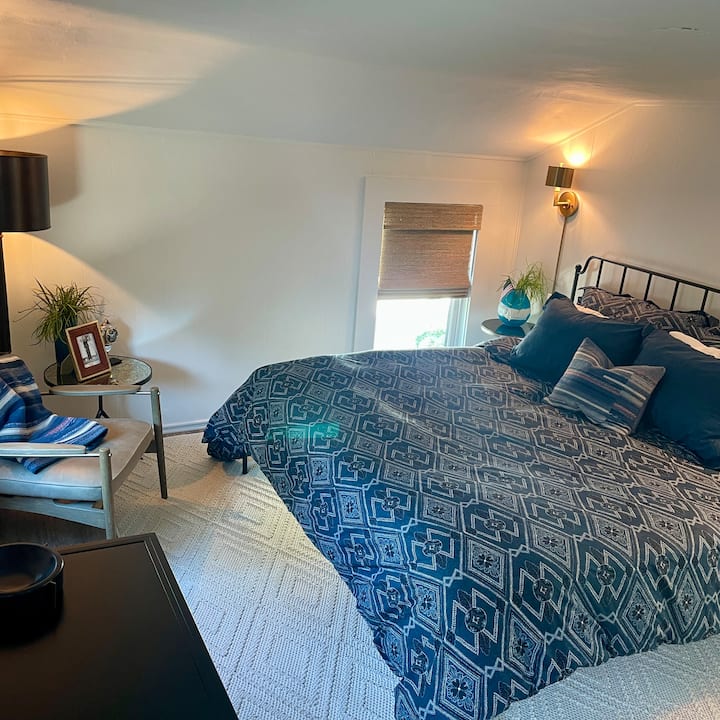 King bed. Room darkening shades. Closet.