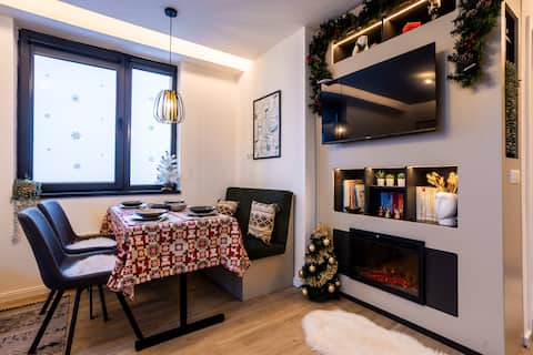 Apartment 505 - Golden Maple