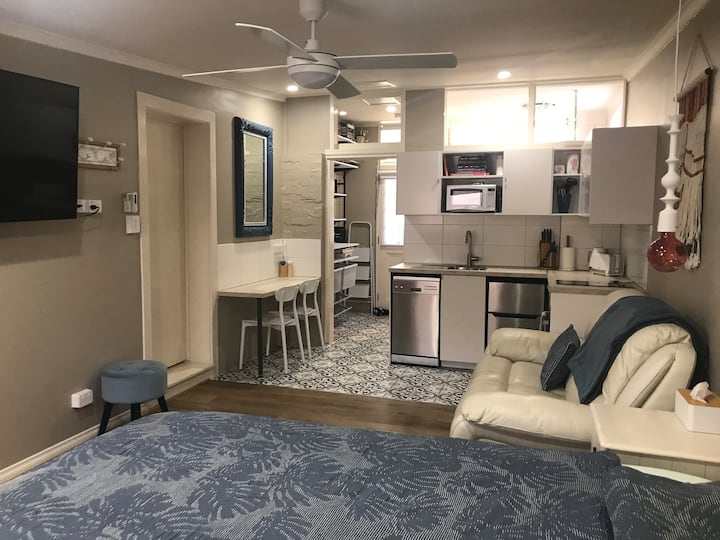 Stylish Studio - Adelaide