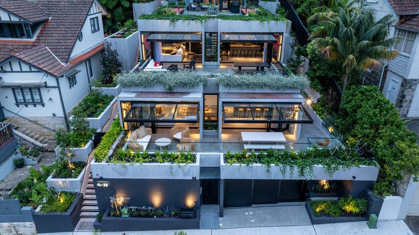 Newly built 2024 – Raw & refined Black Beauty gallery image 3