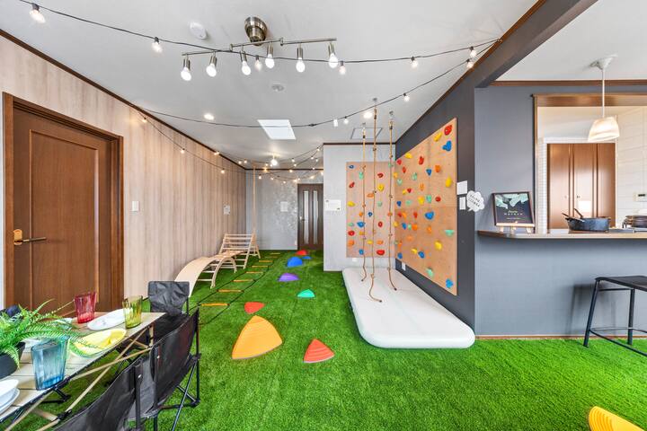 国立駅徒歩4分/親子で遊べる/ボルダリングや滑り台、ボールプール有り/ワンフロア（2階部分）(42) gallery image 3