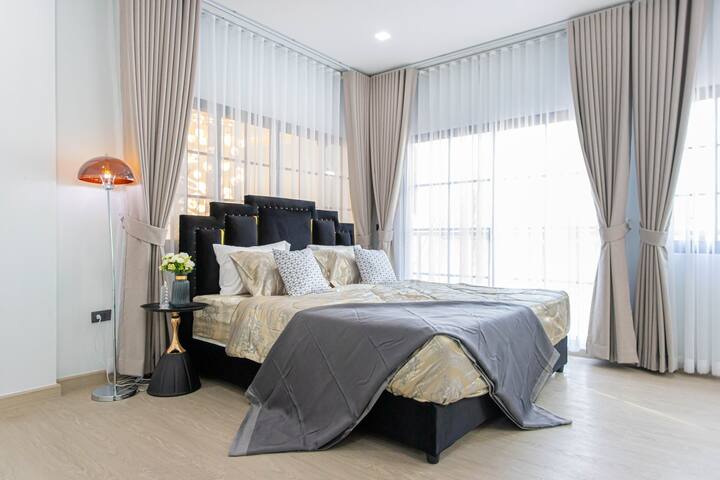 “A Nice Day” Modern Luxury Private Pool Villa gallery image 3