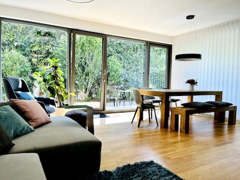 Top Airbnb: Ehrenloft: Your home in Cologne - central & quiet in Neuehrenfeld