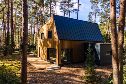 Forest villa house "Gustav" - Vacation home with sauna