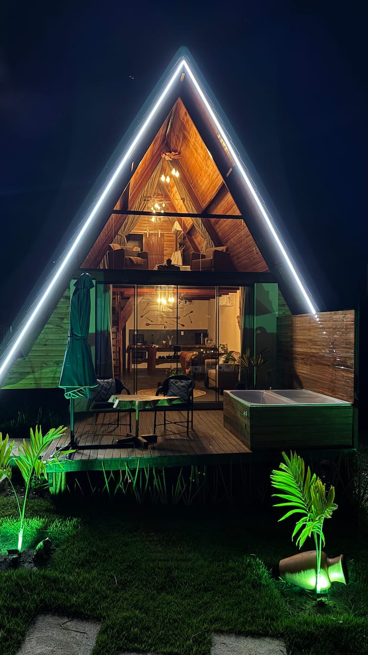 Luxury Cabin with Hot Tub – 1 hour from Recife