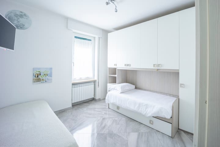 Schlafzimmer 2
