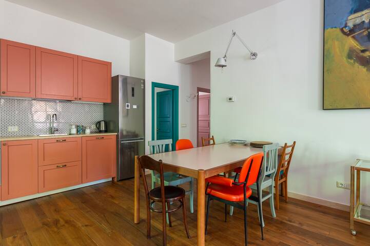 Trastevere Lush Garden Apartment gallery image 4