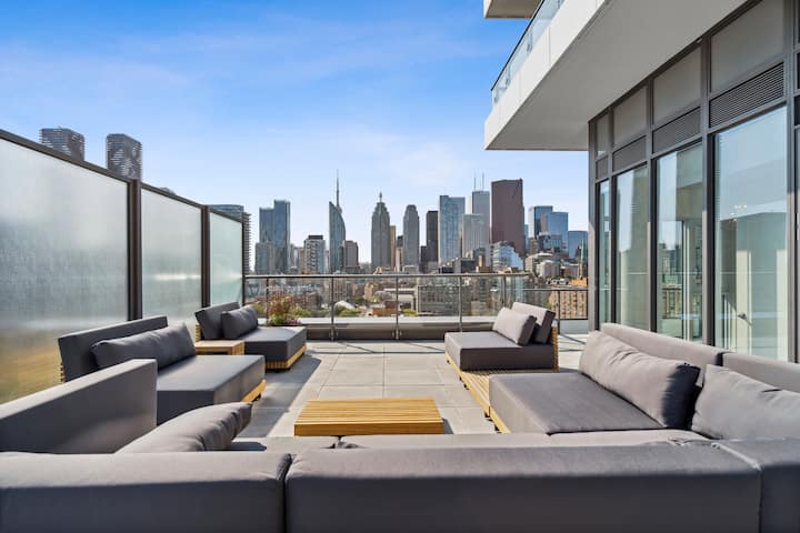 Terrace Views, City Vibes - Toronto