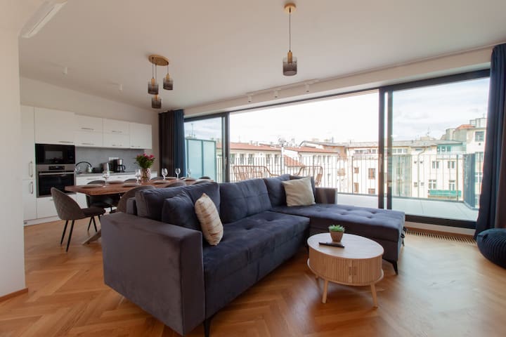 Stay Inn | Penthouse Feel: 3BR w/ A/C, Terrace gallery image 5