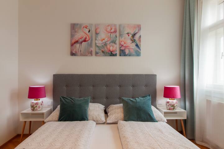 Stay Inn | Penthouse Feel: 3BR w/ A/C, Terrace gallery image 4