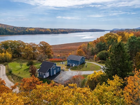 New Coastal Oasis -Water View, A/C, Pets, Lrg Yard