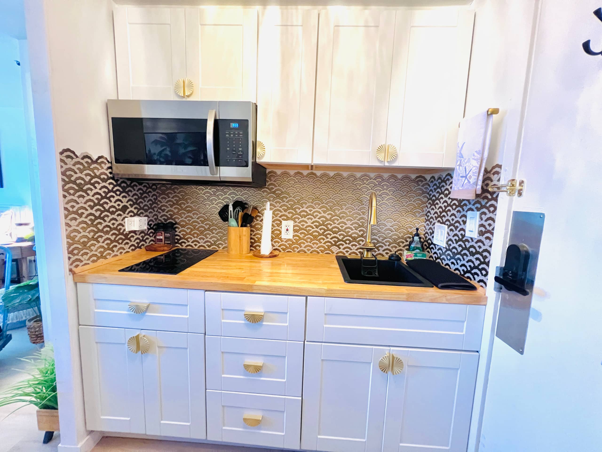 Oceanview Freshly Renovated+Free Parking+WiFi! - Image 18