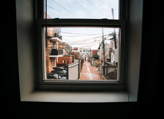 Near Metro & Convention Center, 2 Units gallery image 5