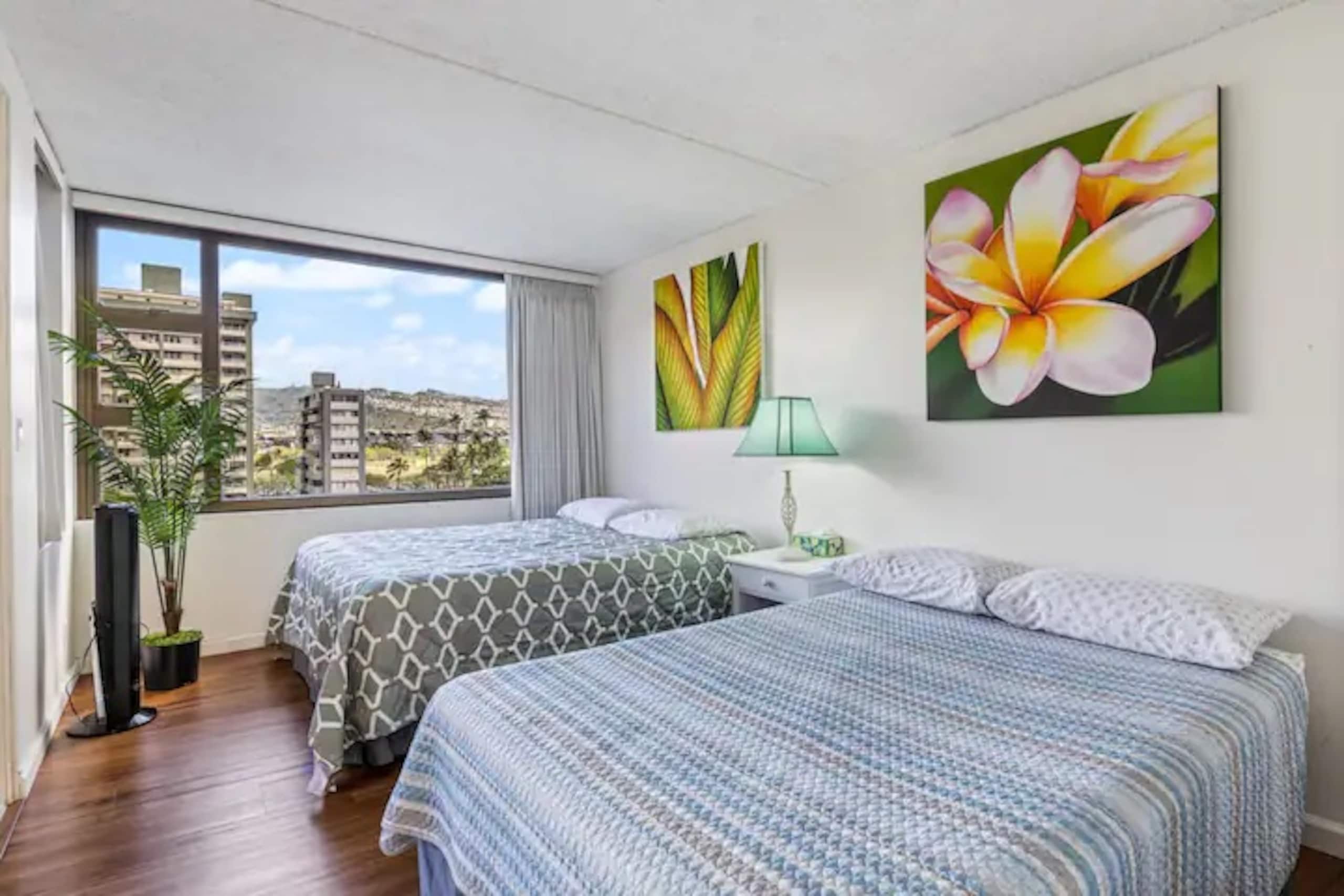 Condo in Honolulu · ★4.57 · 1 bedroom · 4 beds · 1 bath - Image 2