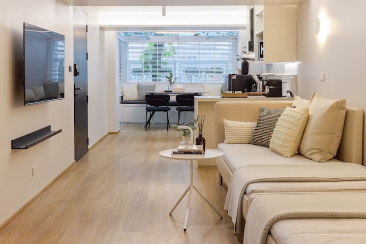 Modern Cosy Designer 7 bedroom in Thonglor/Ekkamai