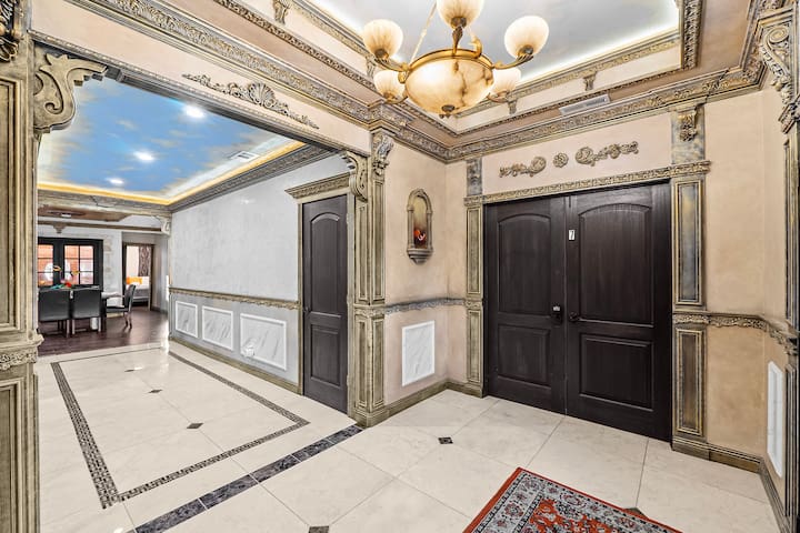 Stunning Roman Design 7Bed5Bath in Heart San Jose gallery image 5