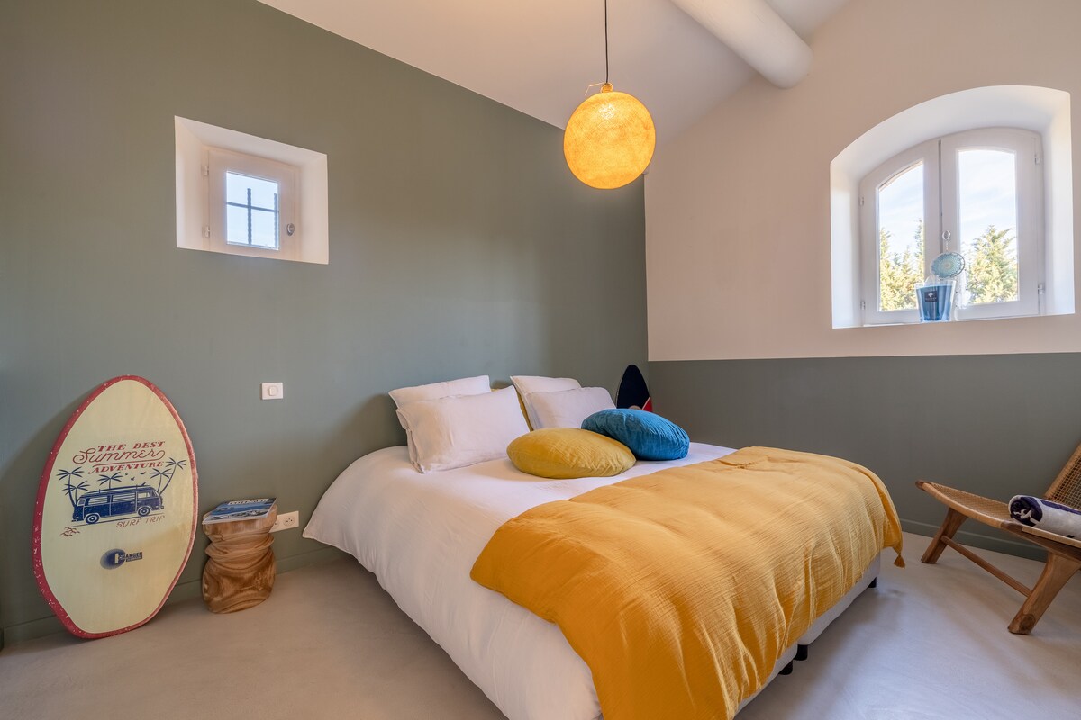 Dormitorio con baño en la planta baja 