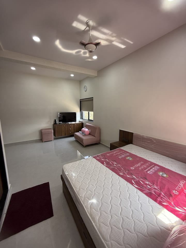 საძინებელი 8