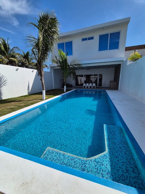 Cava's House Km 5 Monterrico road, beach house