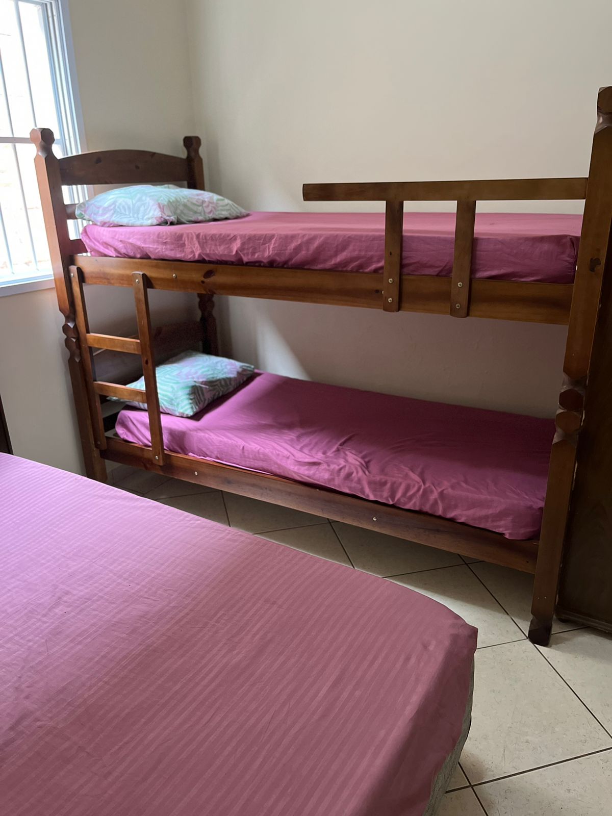 Dhoma 02 në 1ºAndar.