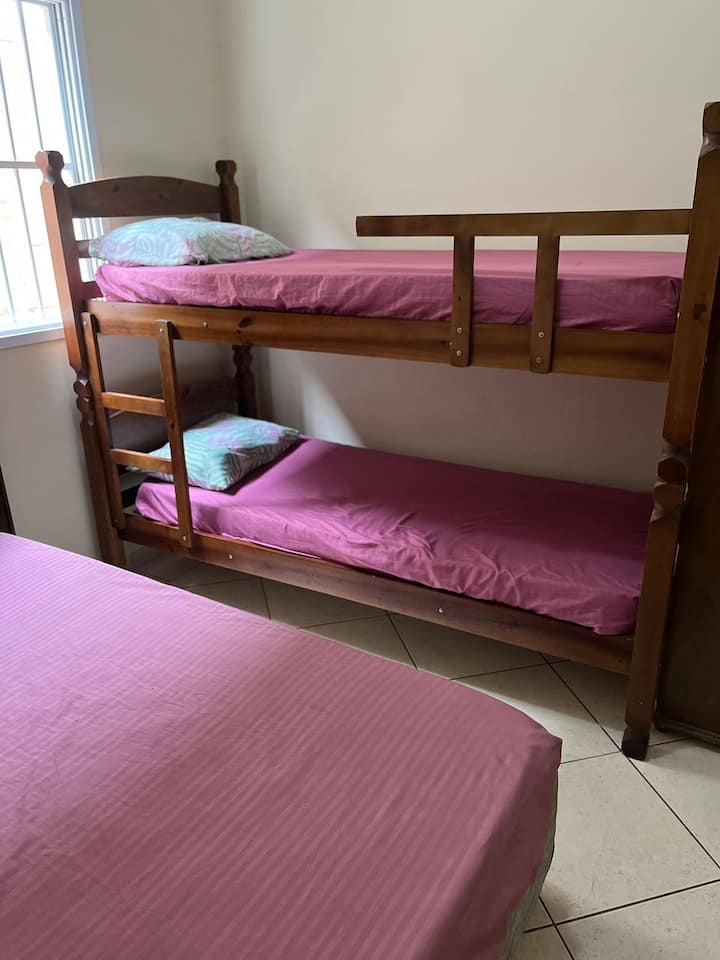 Room 02 in the 1ºAndar.