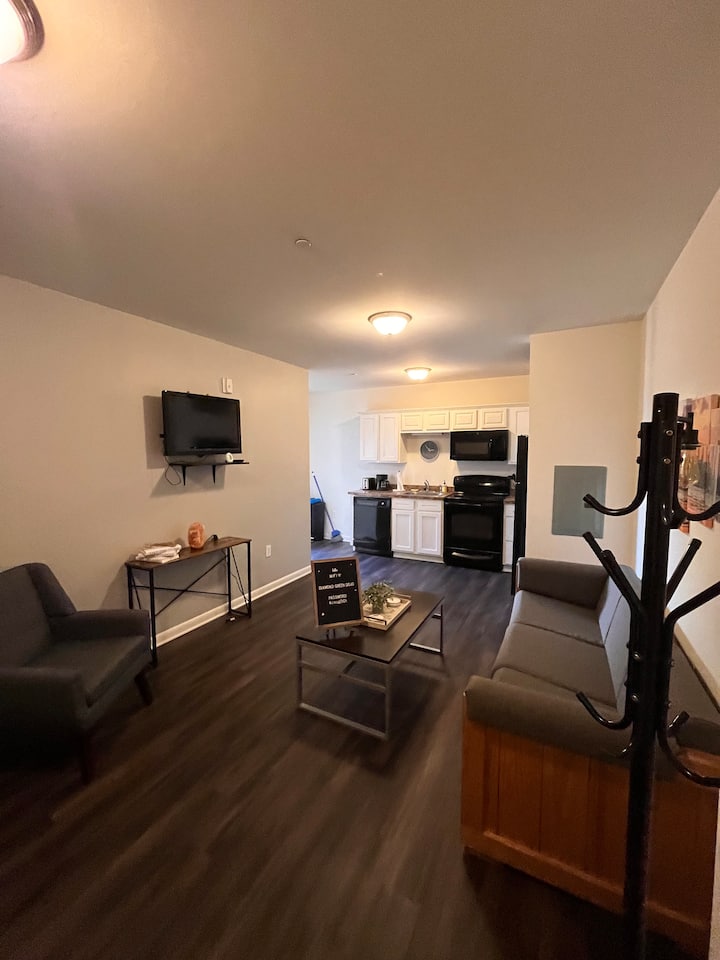 Modern Furnished 4br Temple U – Prime Location Elv - Philadelphia County, PA