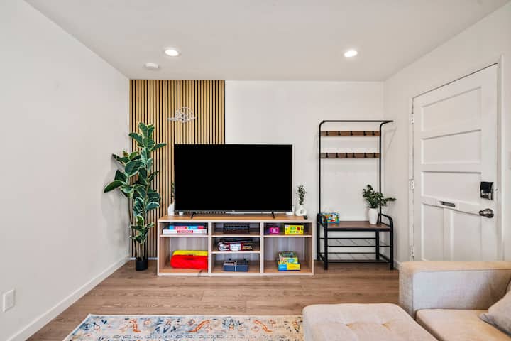 Parkside Paradise: 5-bed Oasis - San Diego, CA