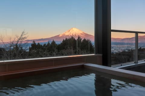 Enjoy Mt. Fuji and the night view