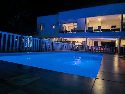 6 bedroom waterfront villa with pool