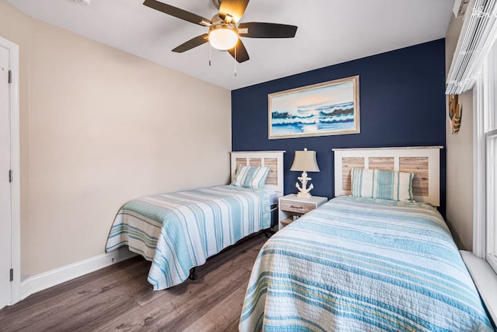 Განლაგება საკმარისად მოქნილია იმისთვის, რომ ორმა სტუმარმა ისიამოვნოს საკუთარი საცხოვრებლით და მაინც იგრძნოს დაკავშირებული საცხოვრებლის საერთო პლაჟთან შთაგონებული სტილი.