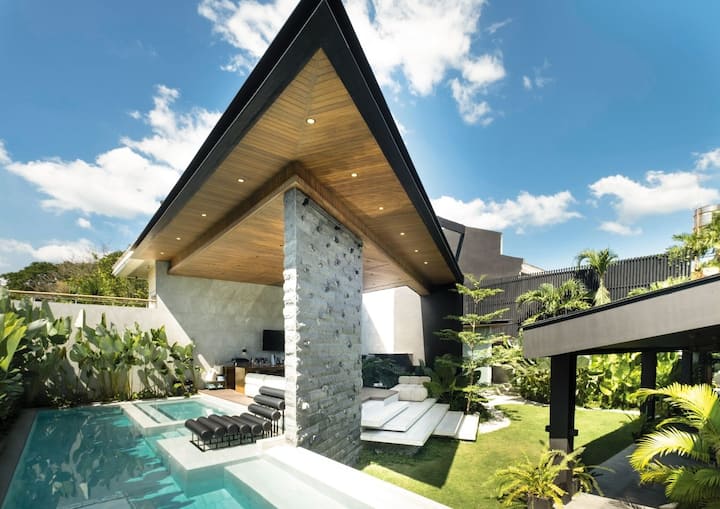 Yassi Cabin