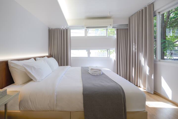 Modern Cosy Designer 5 bedroom in Thonglor/Ekkamai gallery image 3