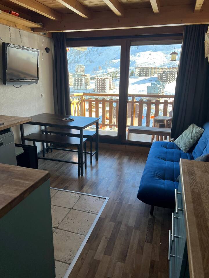 2 Bedrooms - Sleeps 5 - Tignes