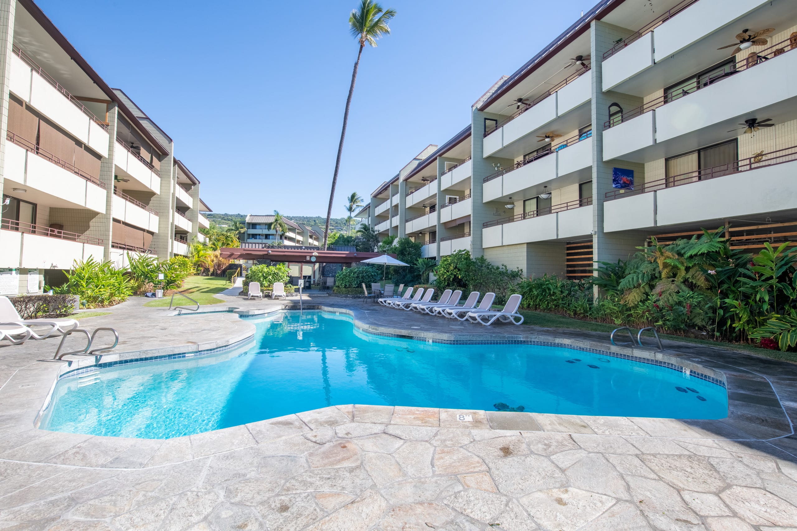 Condo in Kailua-Kona · ★4.9 · 2 bedrooms · 4 beds · 2 baths - Image 58