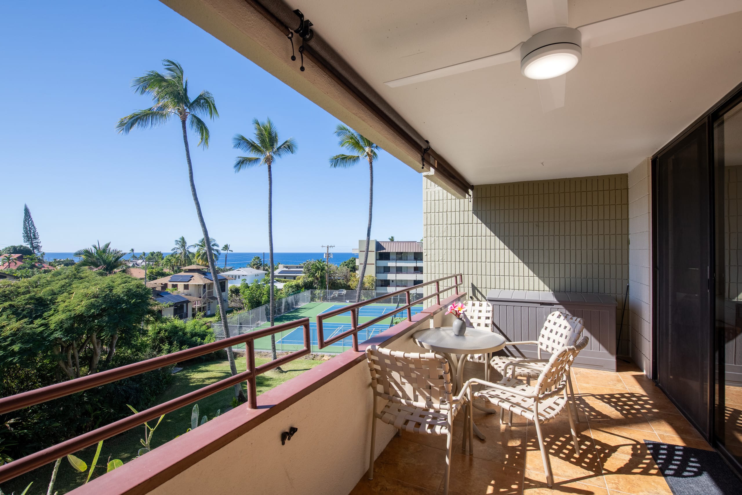 Condo in Kailua-Kona · ★4.9 · 2 bedrooms · 4 beds · 2 baths - Image 35