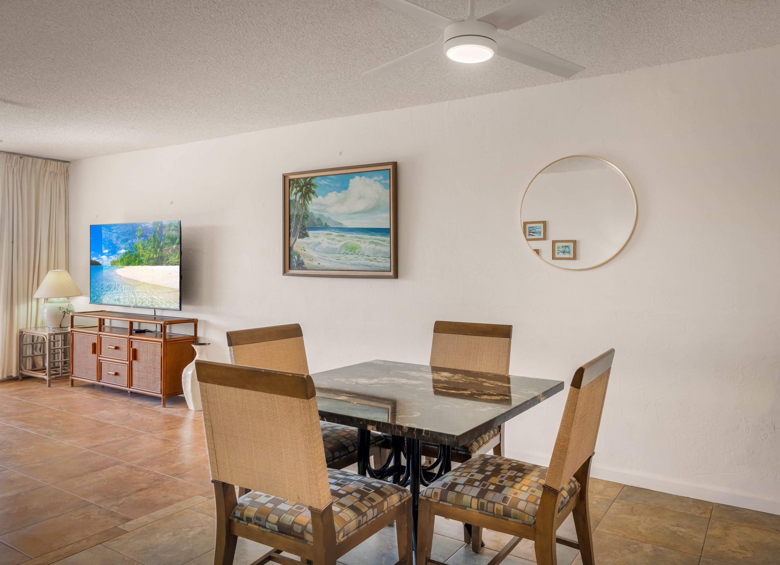 Condo in Kailua-Kona · ★4.9 · 2 bedrooms · 4 beds · 2 baths - Image 13