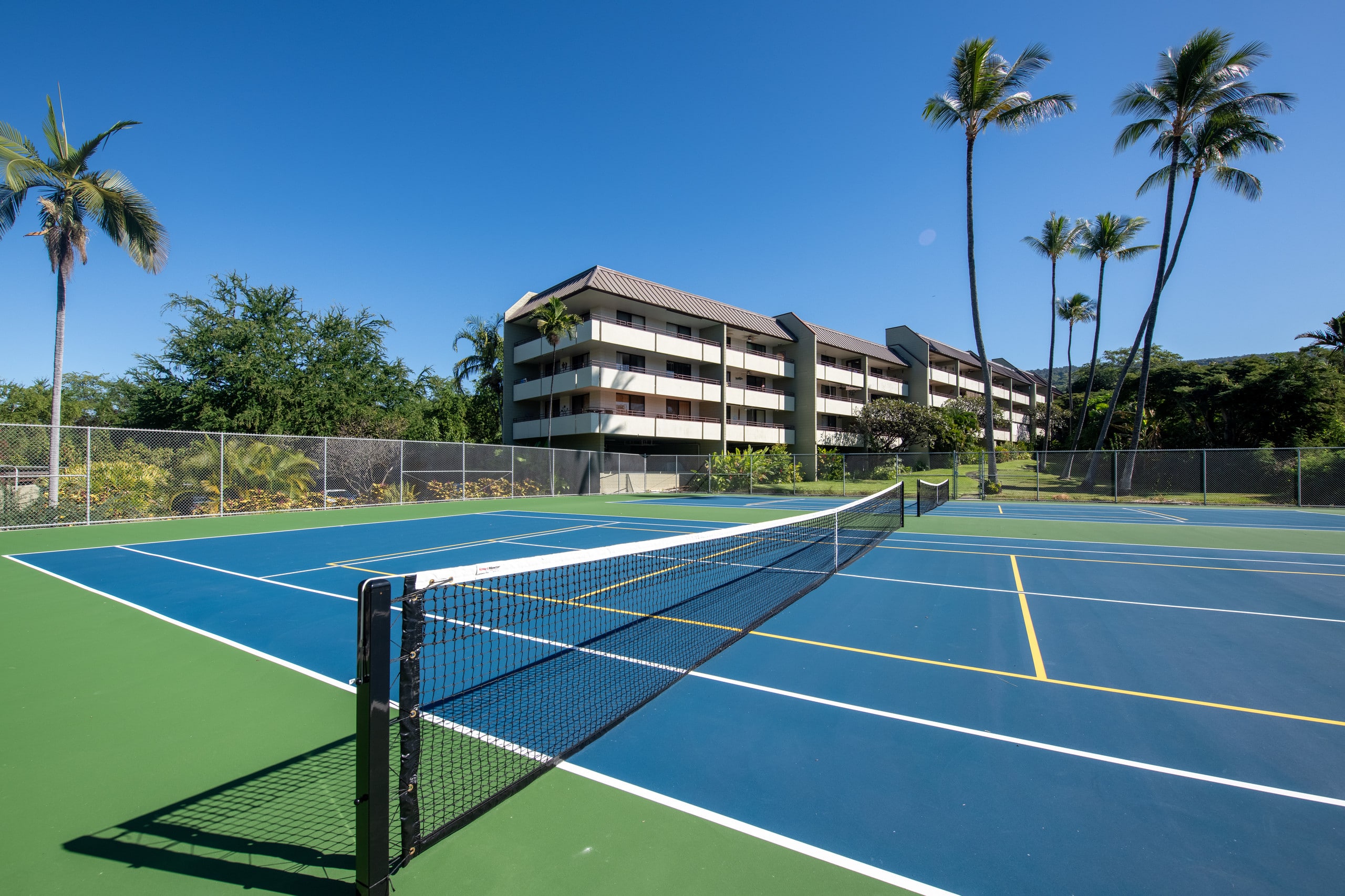 Condo in Kailua-Kona · ★4.9 · 2 bedrooms · 4 beds · 2 baths - Image 40