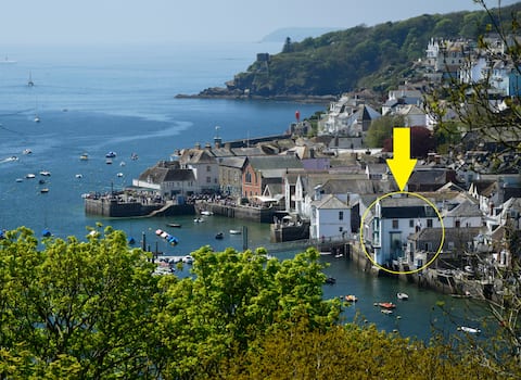 Fowey Waterfront Parking, Mooring. The Glass House