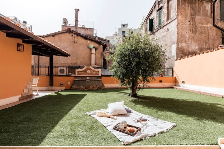 The Best Rent-House with garden near the Colosseum