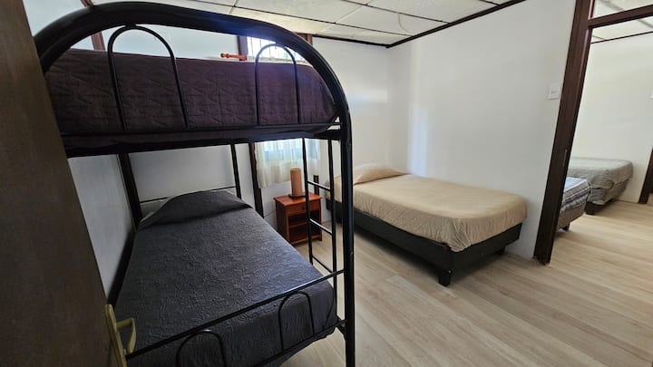 Schlafzimmer 3