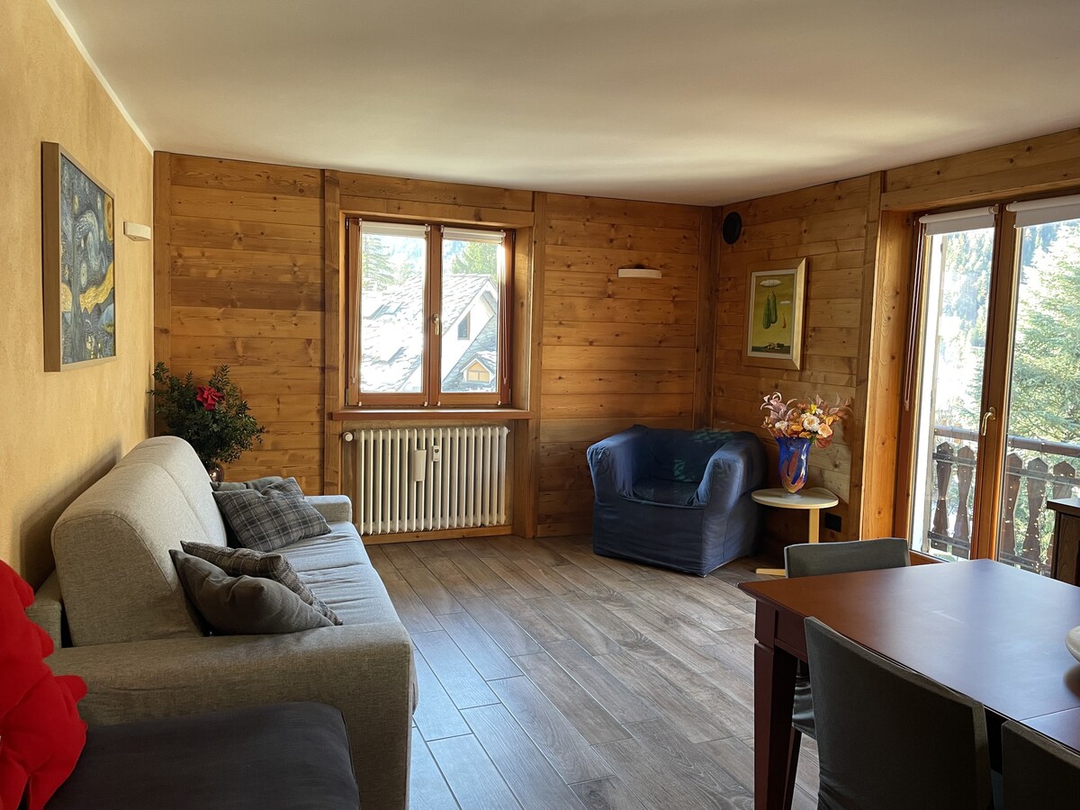 Top Airbnb: Beautiful View House in Courmayeur in Courmayeur