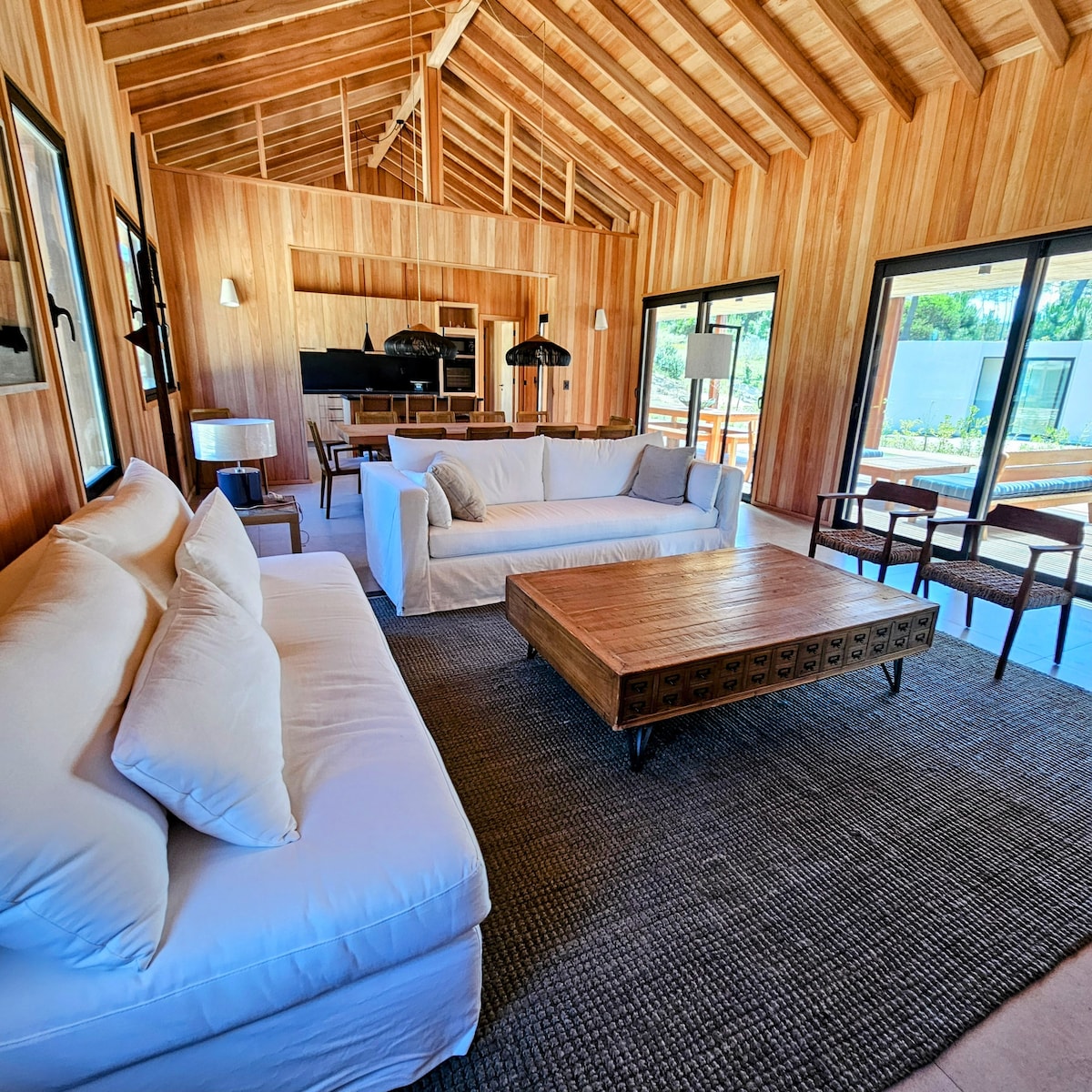 Popular Airbnb listing: House in a Private Neighborhood, Reserva Montoya in La Barra