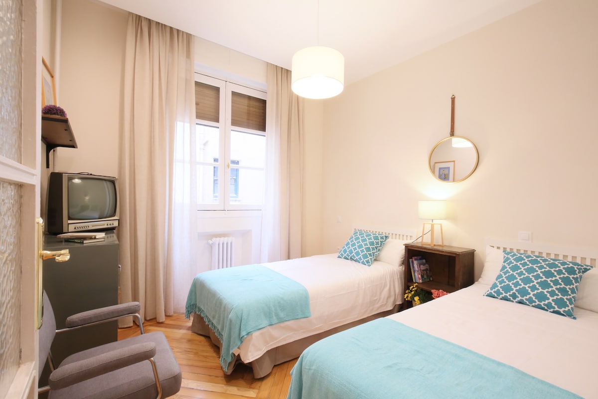 საძინებელი 1