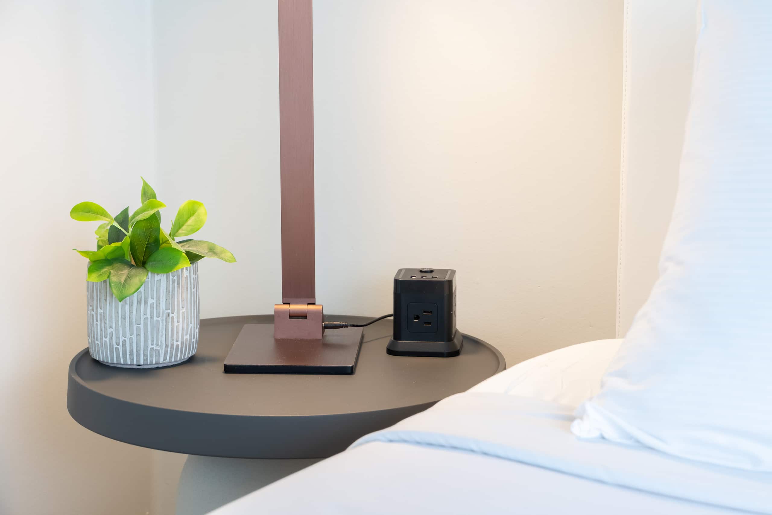 Condo in Honolulu · ★4.93 · Studio · 1 bed · 1 private bath - Image 67