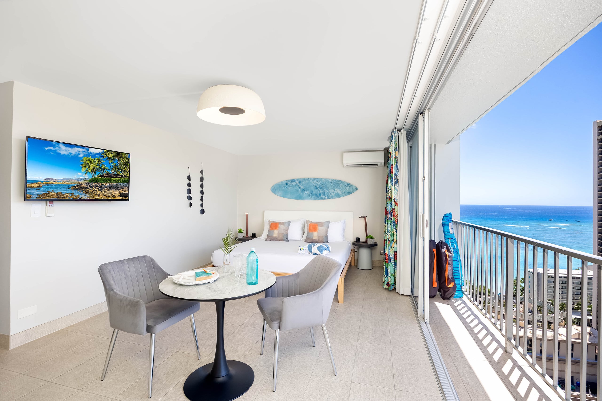 Condo in Honolulu · ★4.93 · Studio · 1 bed · 1 private bath - Image 70